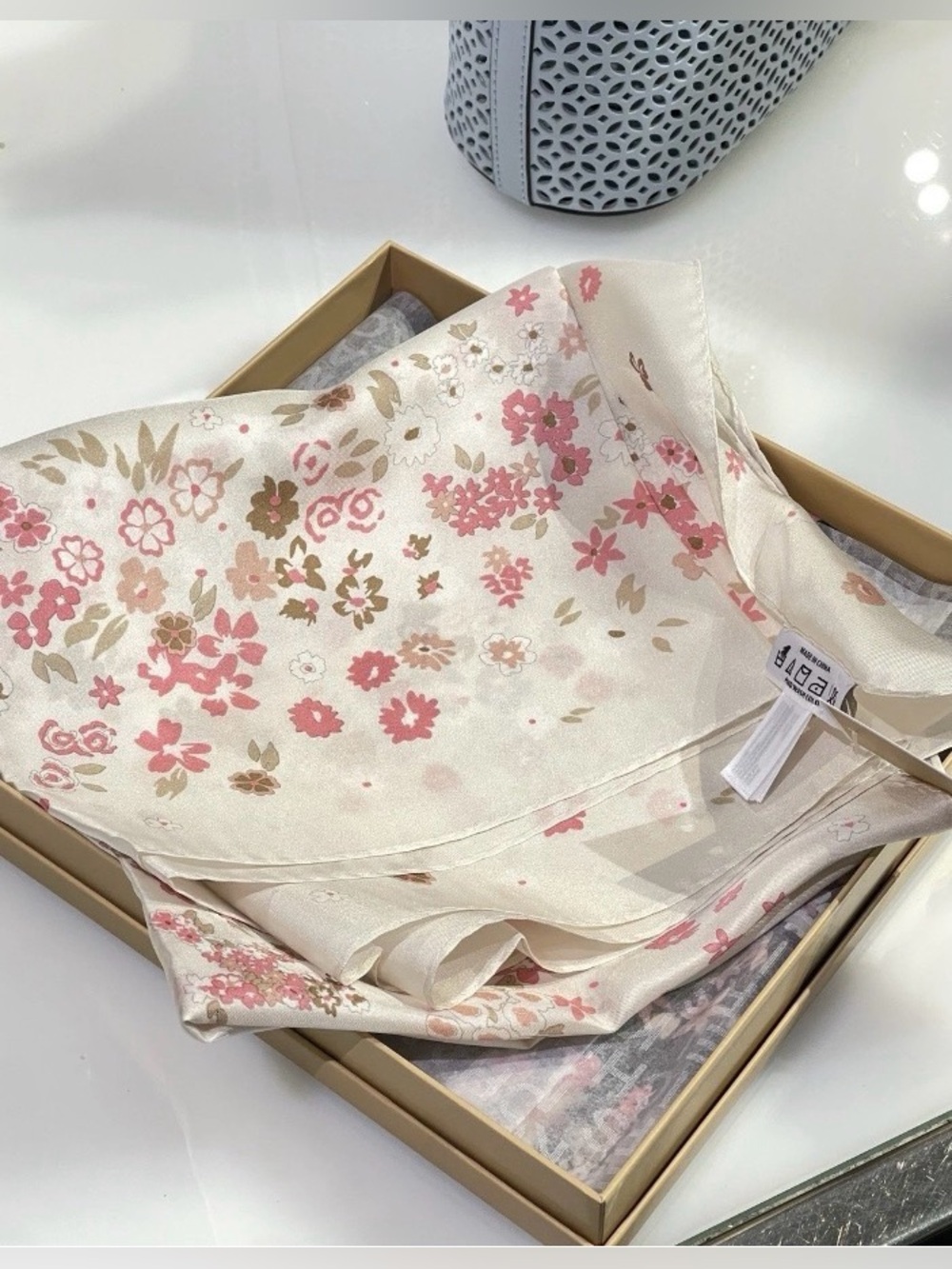 🤍New Michael Kors Dahlia Garden Silk Square (Sold Out Online)